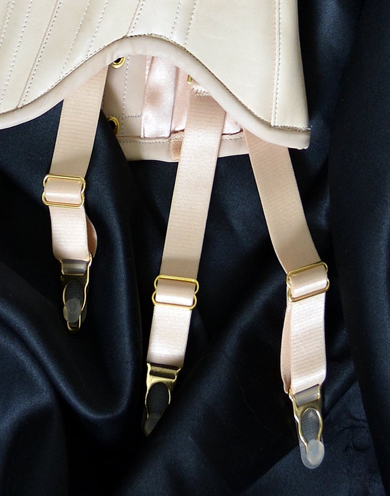 Image of SUSPENDER / GARTER SET NUDE