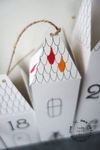 Image 5 of DIY calendrier de l'avent Village en papier à télécharger