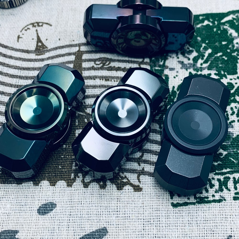 Zircon Nebu 2.0 with three finishes