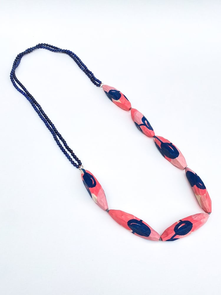 Image of 'Ova' necklace - pink and dark blue
