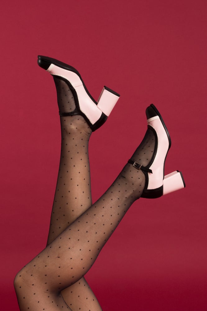 Image of Zapato rosa y negro bajo Mery Jane