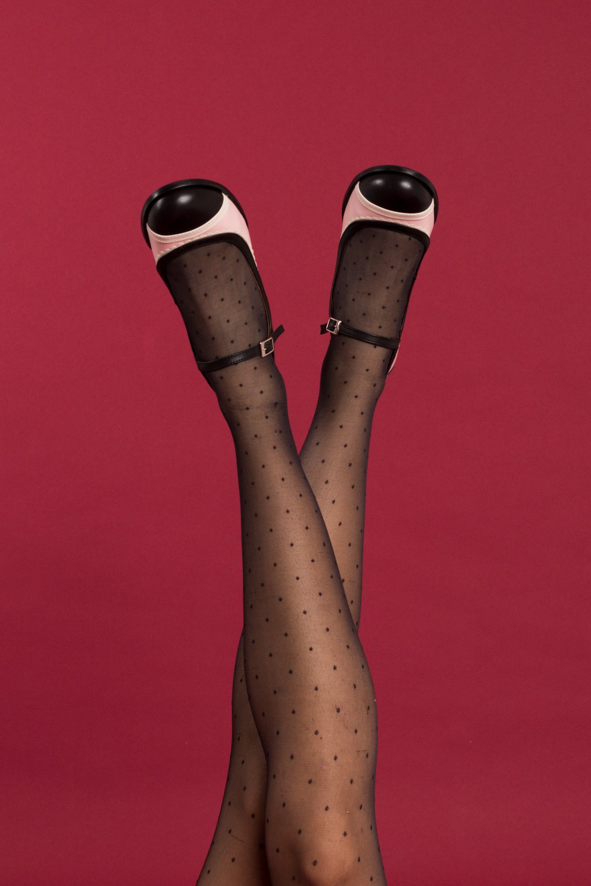 Image of Zapato rosa y negro bajo Mery Jane