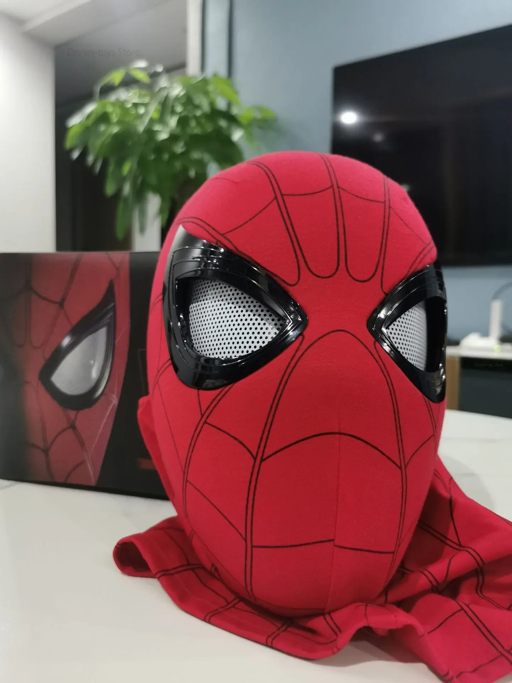 Disney New Spider Man Moving Eye Mask Gwen Eye Touch Glowing Mask