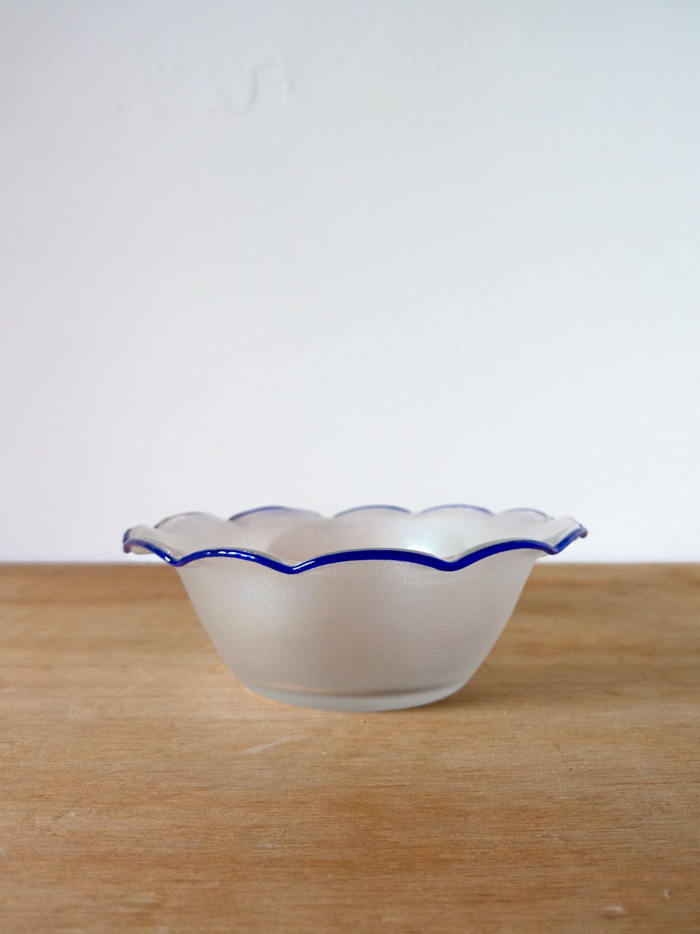 Image of wavy glass bowl