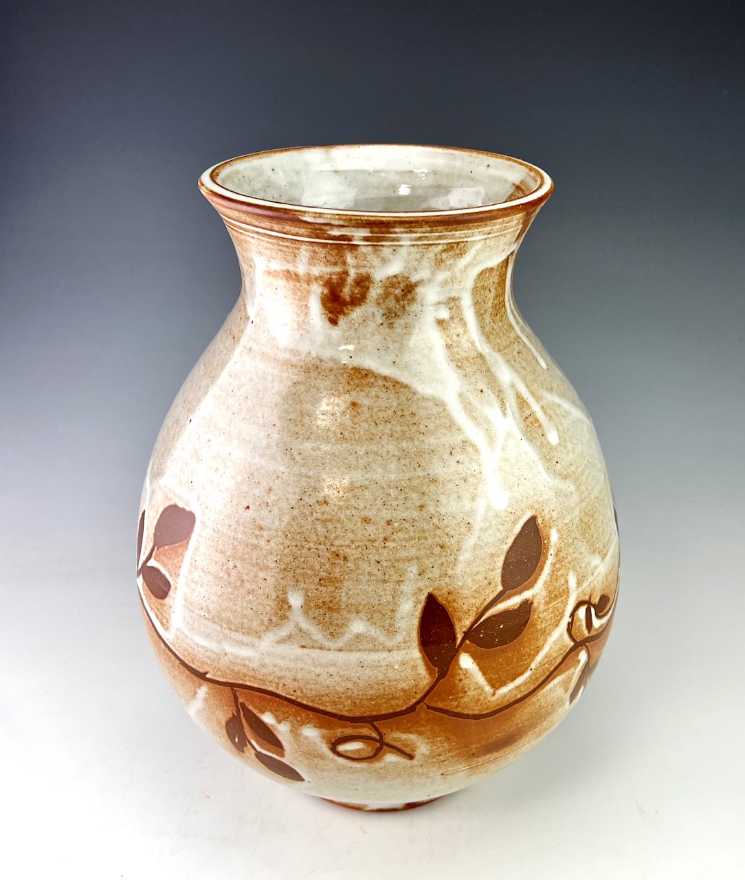 Image of Large vase, (WBSM)