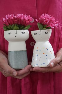 Image of Little Marshmallow 1 – ceramic vase peep