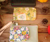Image 3 of Pochette pour téléphone avec 2 rabats interchangeables et bandoulière