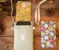 Image 2 of Pochette pour téléphone avec 2 rabats interchangeables et bandoulière