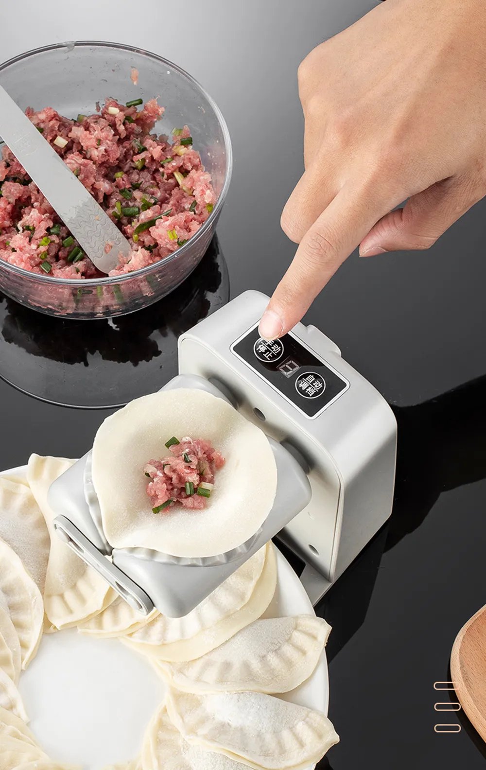 Electric Dumpling Maker Machine Automatic USB Charging With Dumpling Pressing Mould 