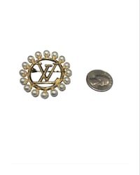 Image 2 of Pearly V Pin 