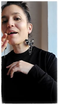 Image 4 of Medea Chandelier Orecchini - Metallizzati freddi (Cool Metallics)