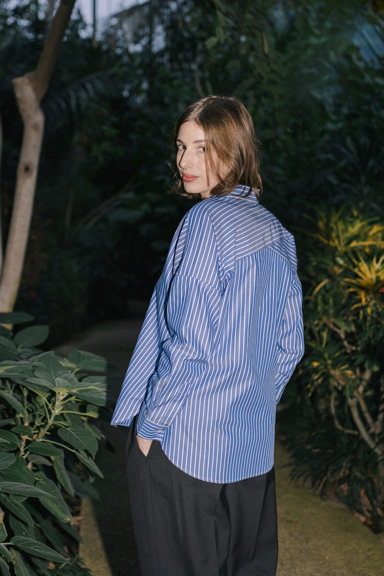 LA CHEMISE RAYURES BLEUES Image 4