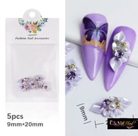 Image 3 of 5D acrylic flowers