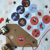 Collection "Barnabé l'ours de Noël": planche de stickers ronds 