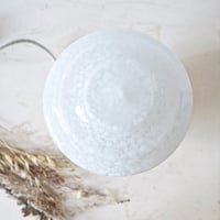Image 4 of Lampe à poser en verre de Clichy blanc 