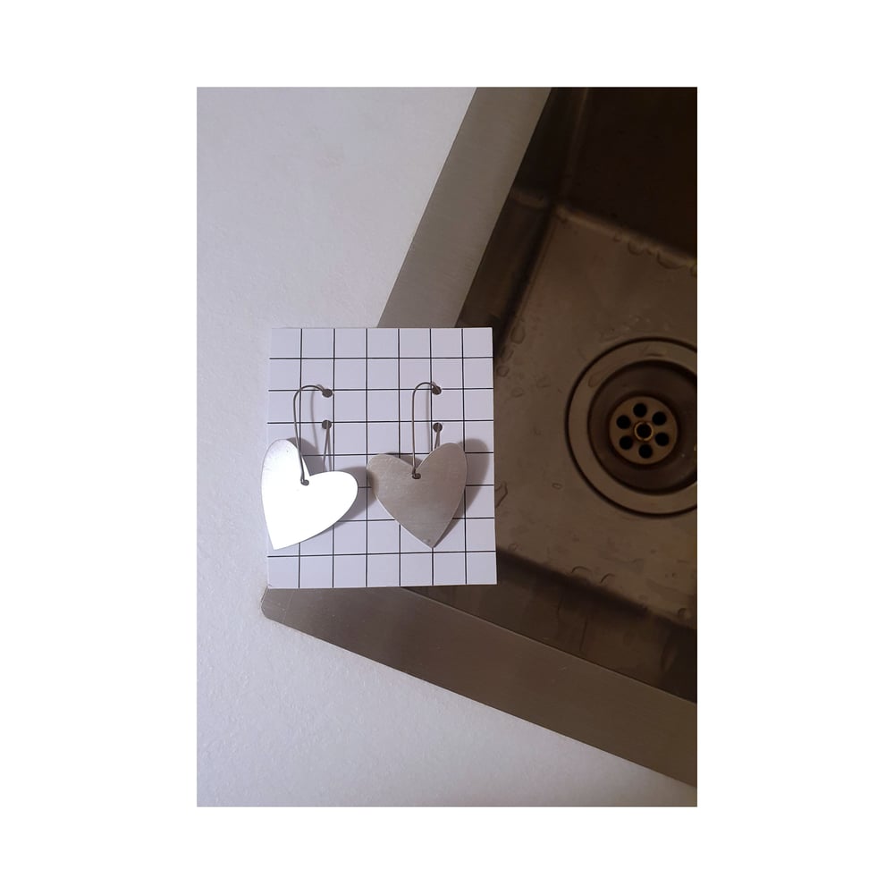 INOX enojni viseči uhani SRCE // INOX single HEART drop earrings