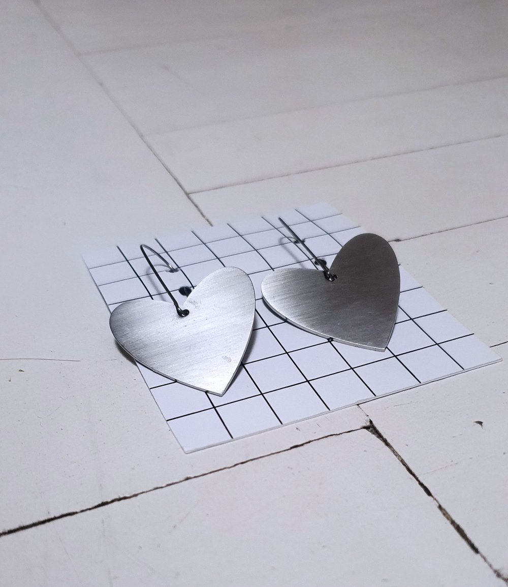 INOX enojni viseči uhani SRCE // INOX single HEART drop earrings