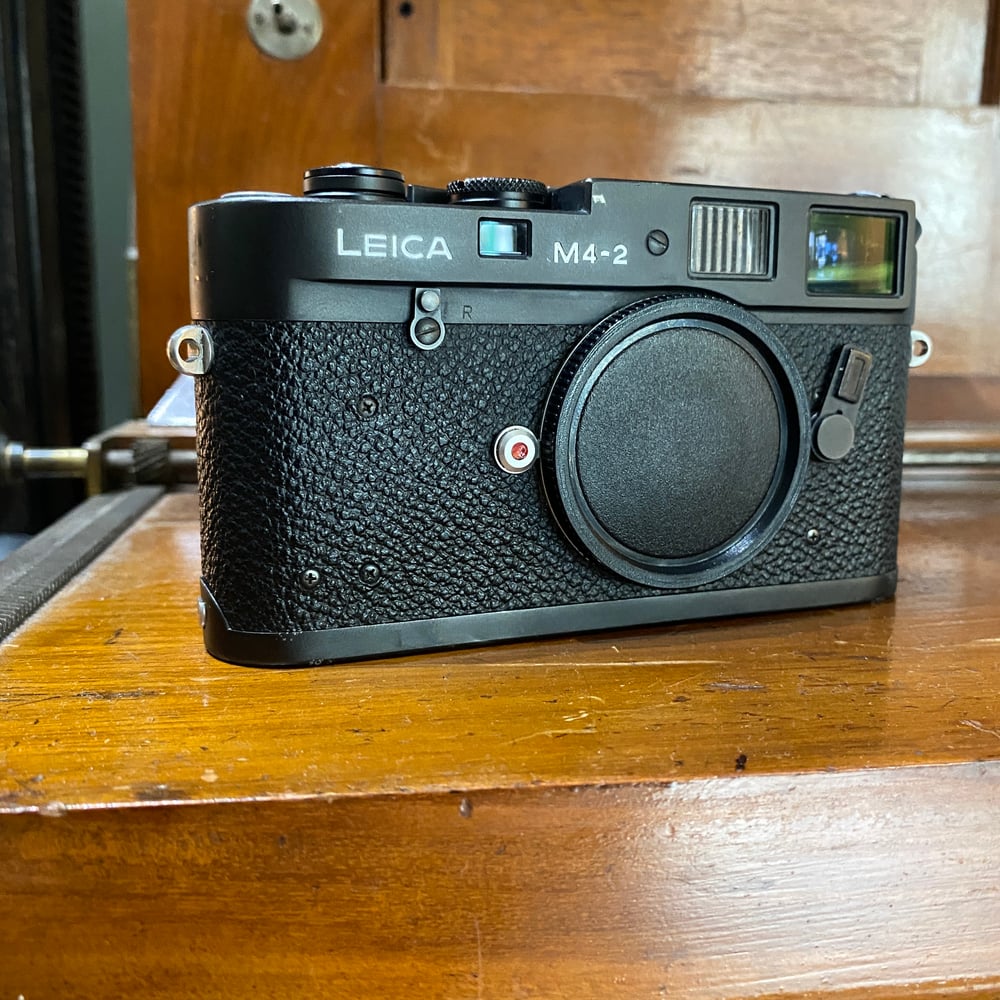 Image of Leica M4-2 body with MP finder upgrade (2003328)