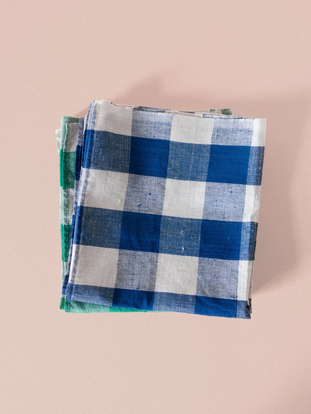 Image of checkered dishcloths