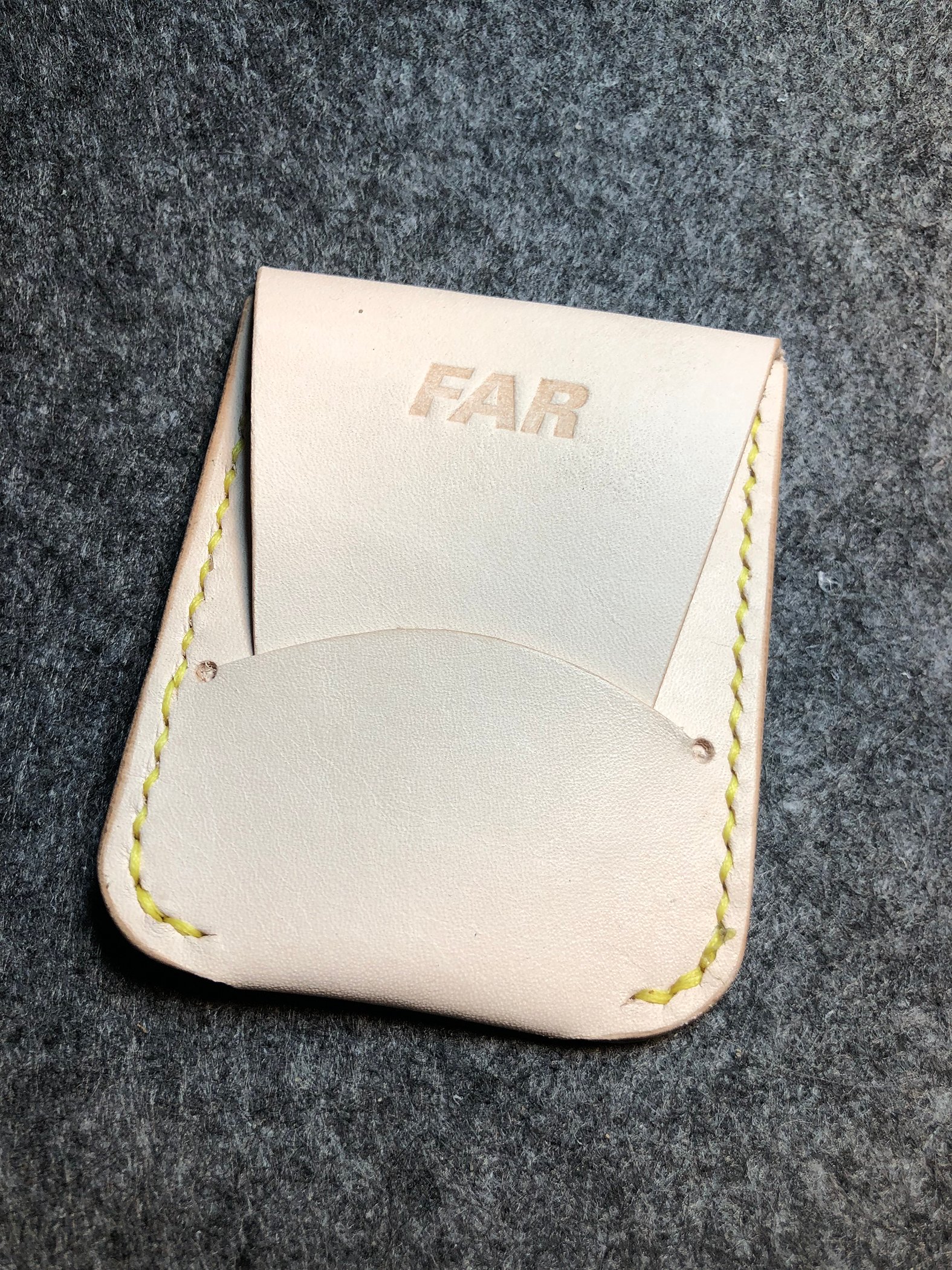 Image of Vegetable tan flapped leather card wallet
