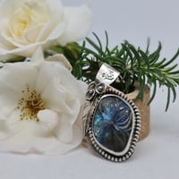 Image 2 of Silver and Blue Labradorite Pendant - (SJ012)