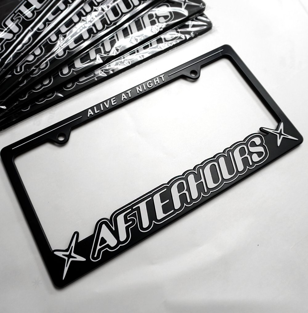 Plate Frame - Alive At Night