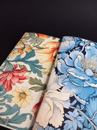 Image 4 of Cuadernos grapados William Morris design by Silvia Camilleri