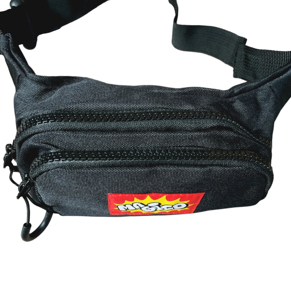 MAGICO - AW fanny pack (Small/Medium)