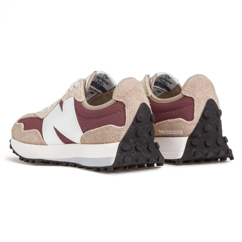 Zapatillas New Balance 327 CP en Rebajas