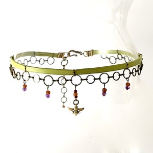 Image of Bright Yellow-Green and Brass Choker with a Brass Bee