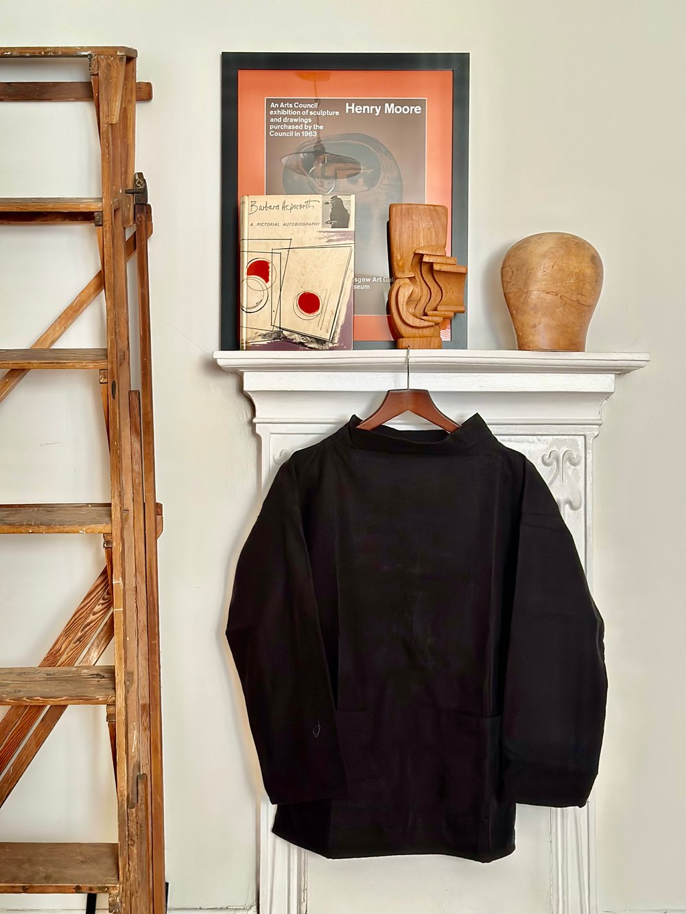 THE SCULPTORS SMOCK (Black Chamois) 