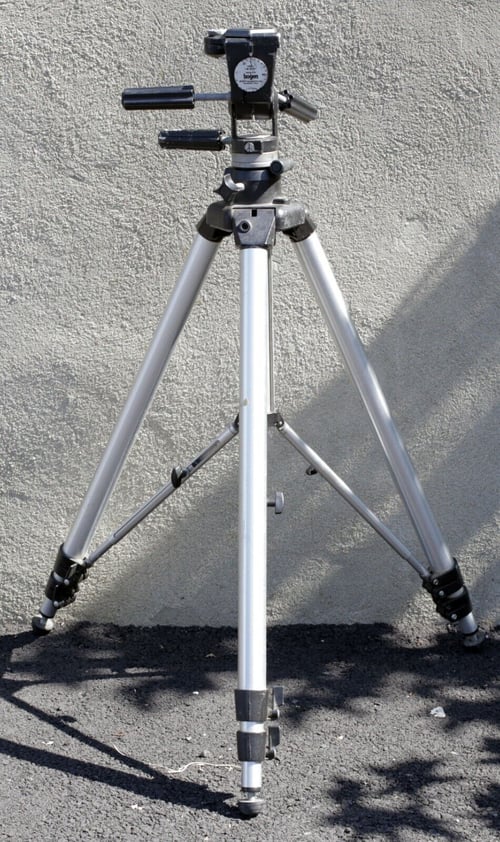 Image of Manfrotto 3035 Heavy duty tripod with three way head and geared column