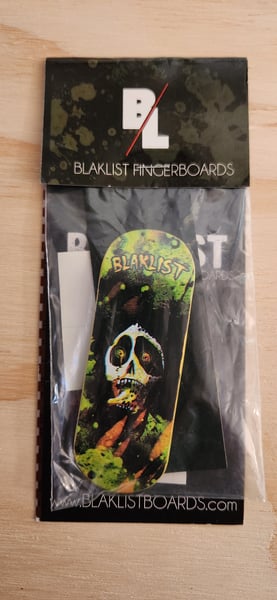 Image of Blacklist Fingerboard skull