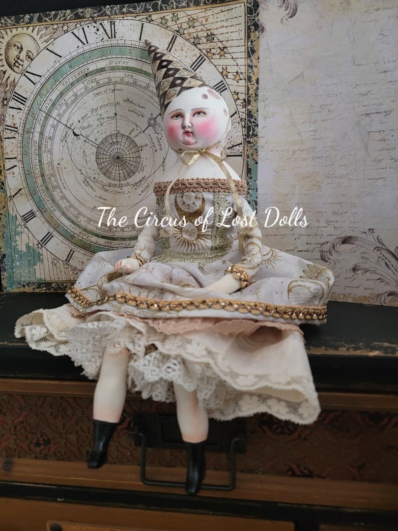 The Ancient Moon | The Circus of Lost Dolls