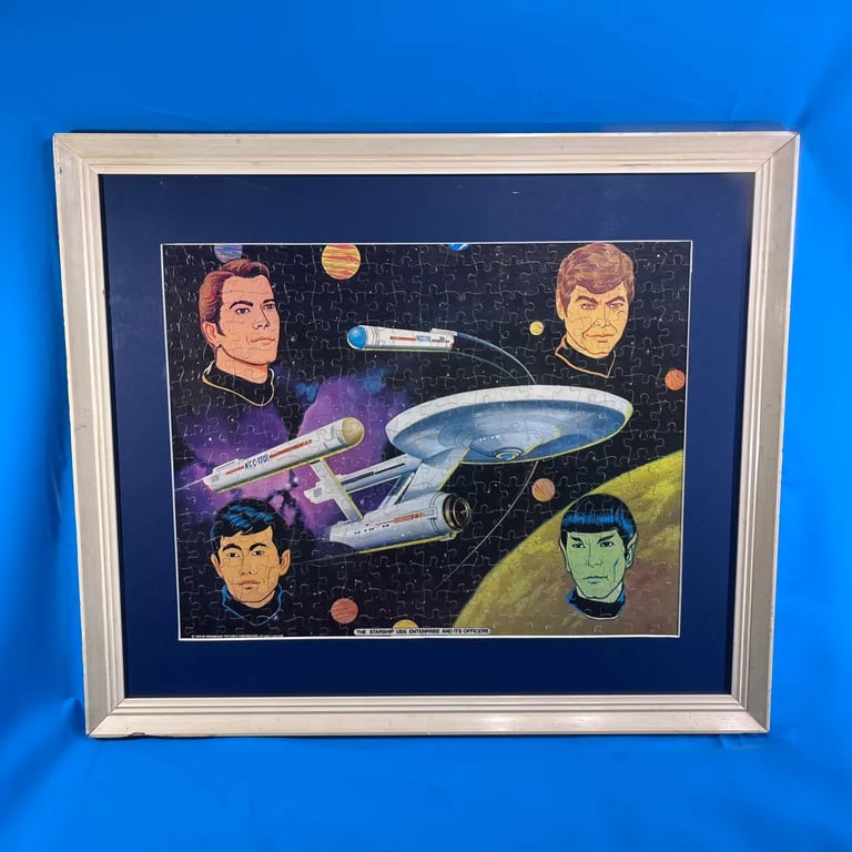 Star Trek, "The Starship USS Enterprise and its Officers". 300-pc Jigsaw, HG Toys, 1974