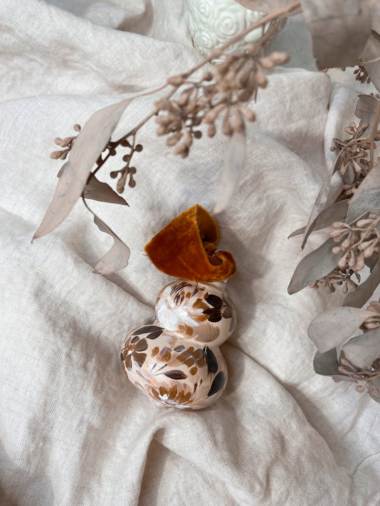 Image of Classic & Sophisticated Ornament (PRE-SALE)