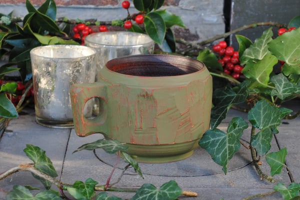 Image of Green birch handled end-grain cup - Tasse en bouleau avec anse