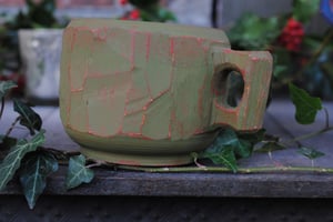 Image of Green birch handled end-grain cup - Tasse en bouleau avec anse