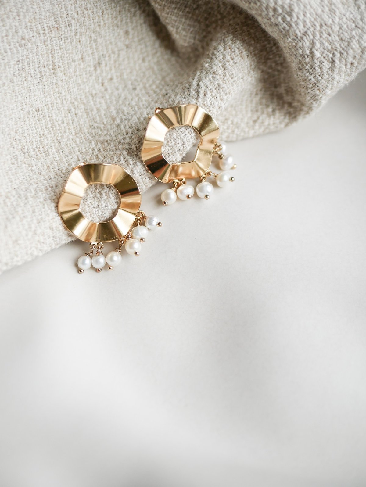 Image of Grandes Boucles d'Oreilles JANIS Dorées