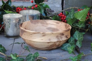 Image of Walnut bowl III - Bol en noyer III