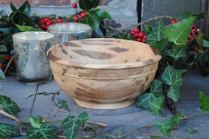 Image of Walnut bowl I - Bol en noyer I