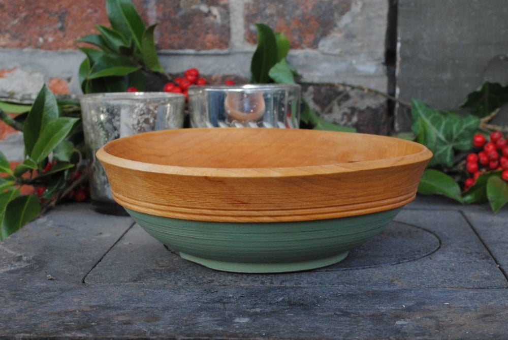 Image of Green field maple bowl - Bol en érable champêtre vert