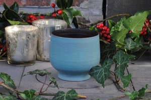 Image of Teal birch end-grain cup II - Tasse en bouleau sarcelle II