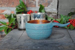 Image of Teal handled cup- Tasse à anse sarcelle