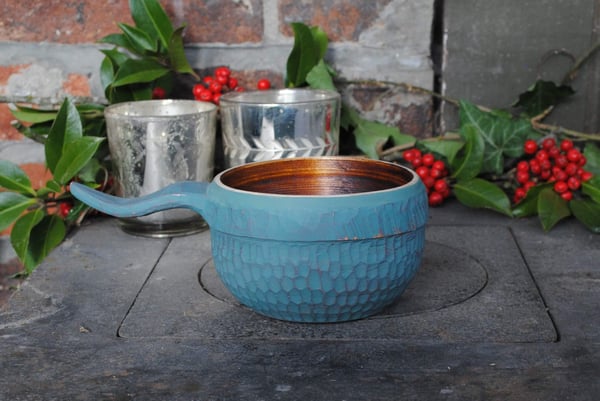 Image of Teal handled cup- Tasse à anse sarcelle