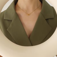 Image 2 of circle necklace 环扣项链