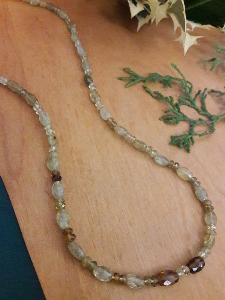 Image of 7JN Earthy Tsavorite Garnet Necklace