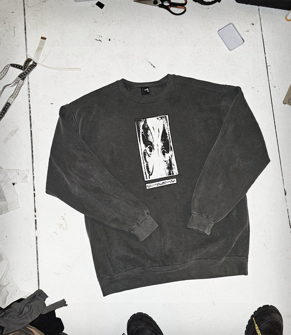 ₵lipping (Applique Sweater)