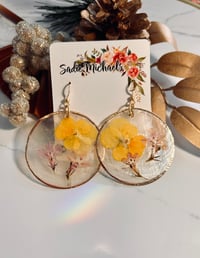 Image 1 of Pressed Nemesia on Capiz Shells