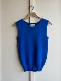 Image 3 of ROYAL "DOROTHY"